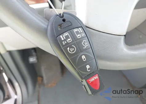 2008 Chrysler Town & Country Touring from USA, damaged, VIN 2A8HR54P38R821228